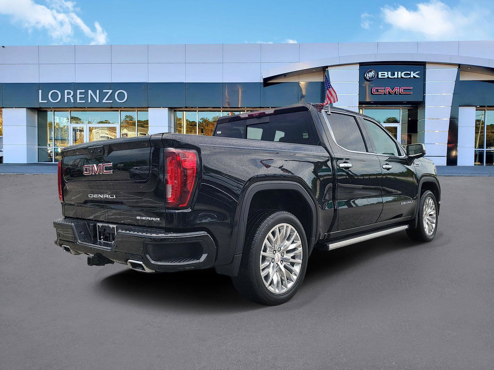 Used 2024 GMC Sierra 1500 Denali w/ Technology Package AWD/4WD image 5