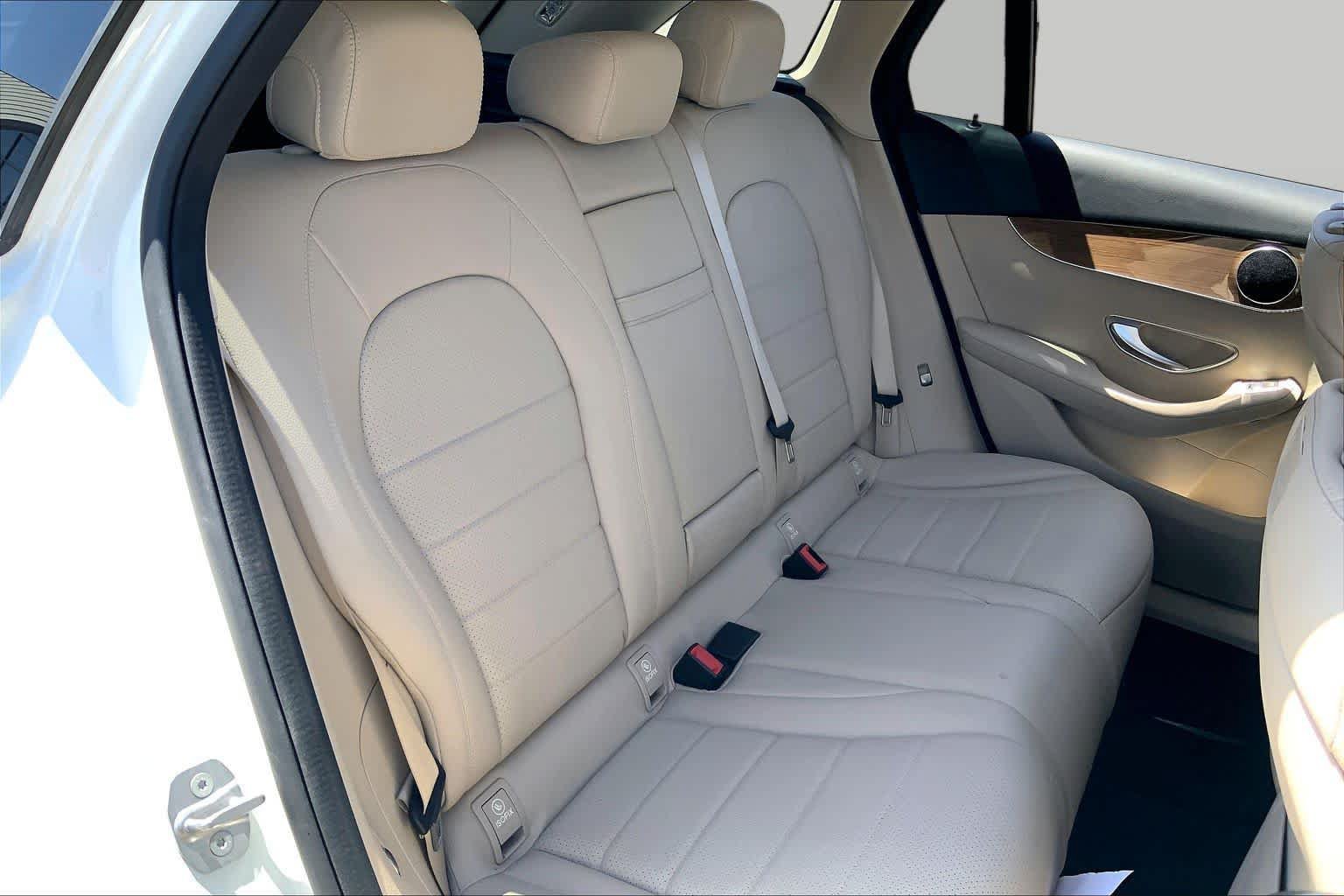 Used 2018 Mercedes-Benz GLC 300 4MATIC image 19