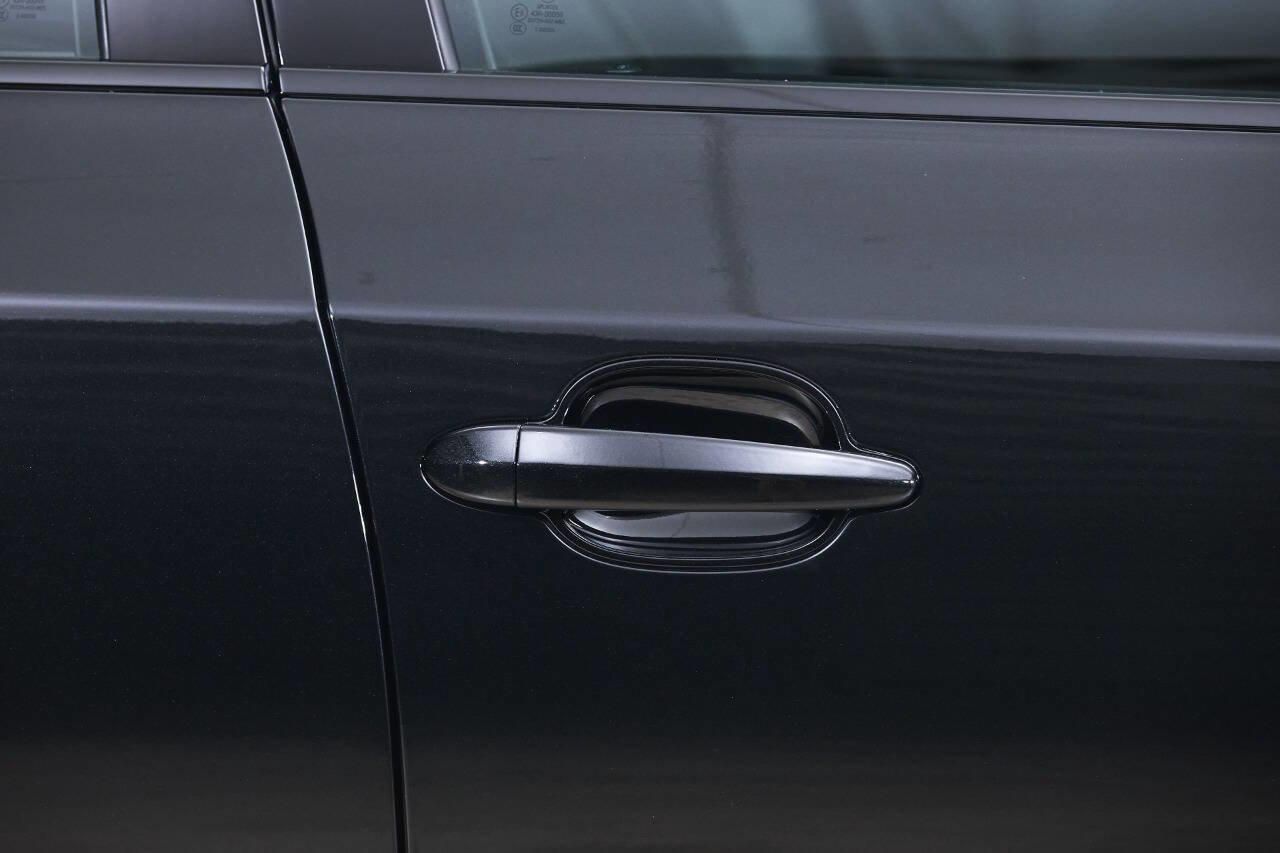 Used 2008 BMW M5 image 48