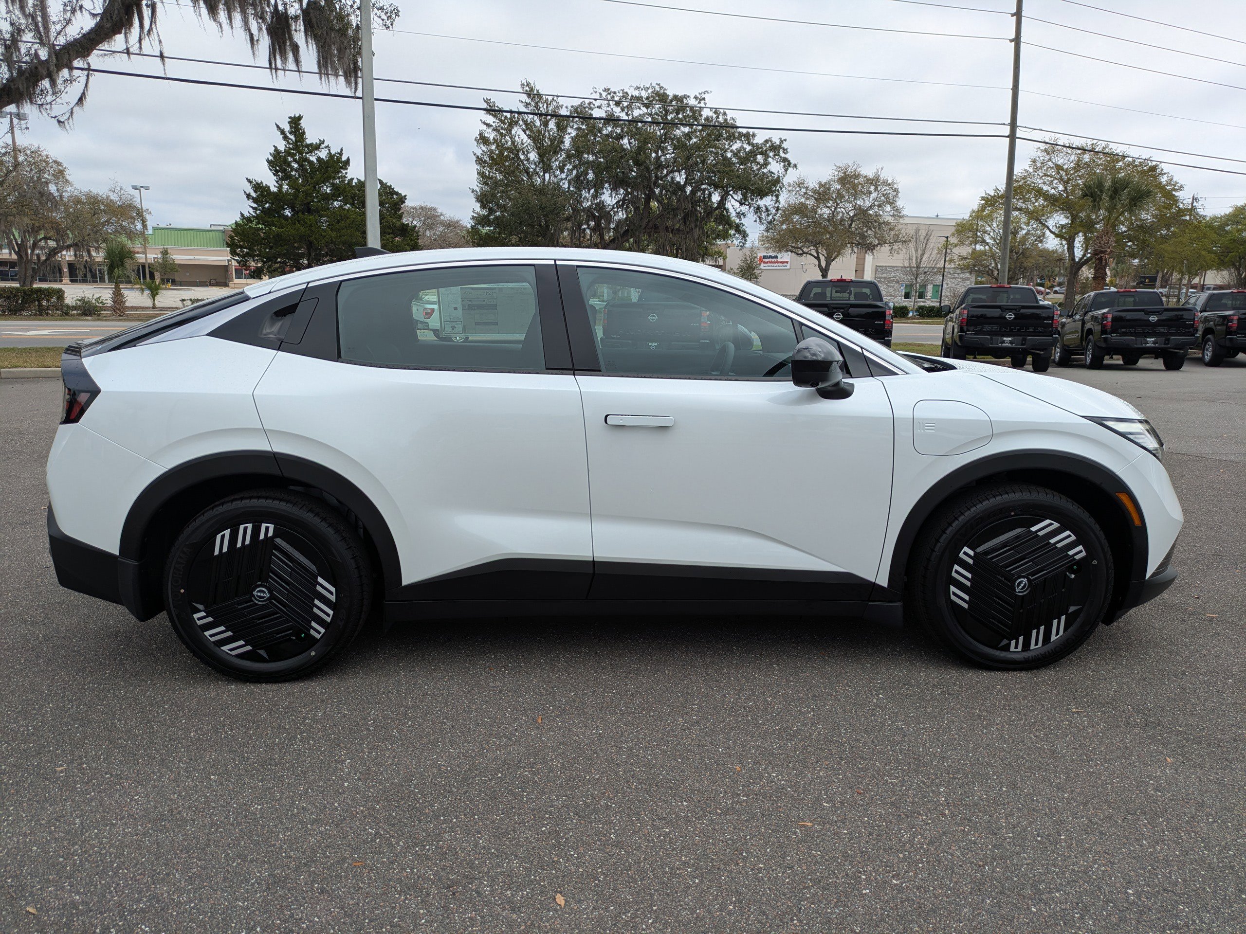 New 2026 Nissan Leaf image 3