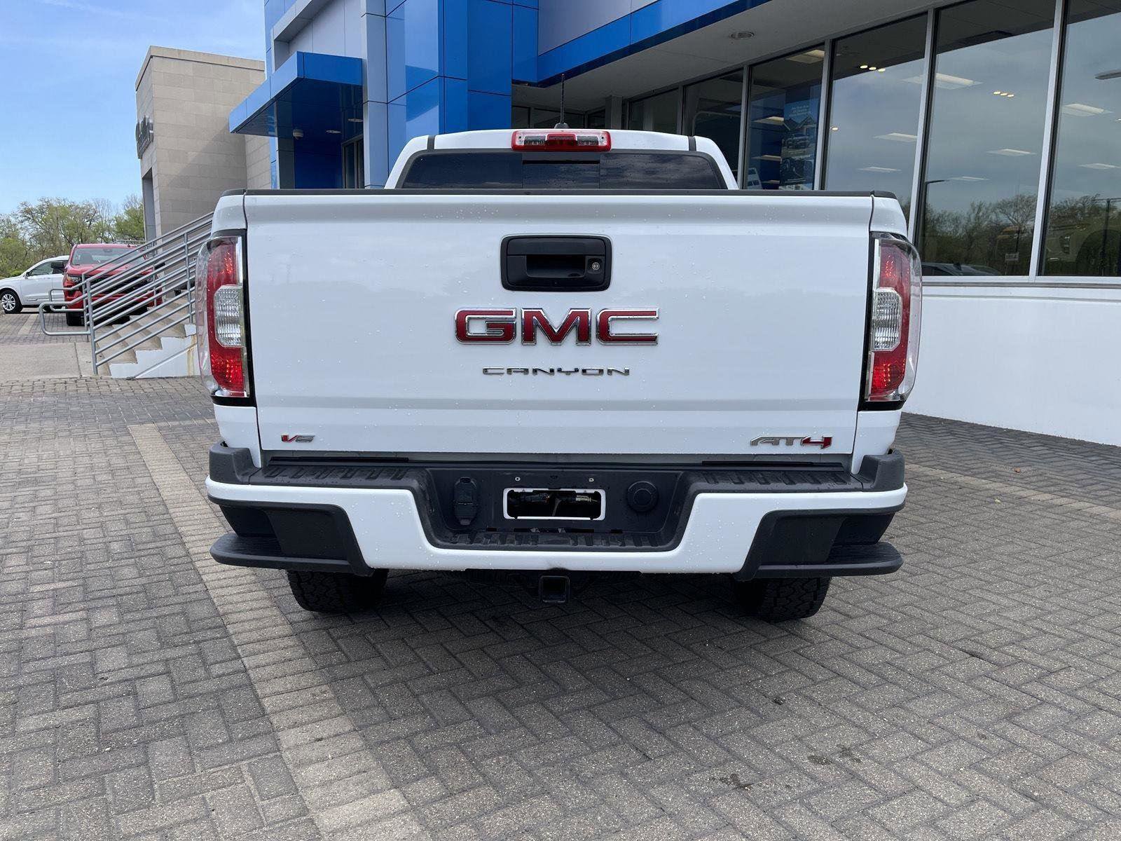 Used 2022 GMC Canyon AT4 w/ Trailering Package AWD/4WD image 4