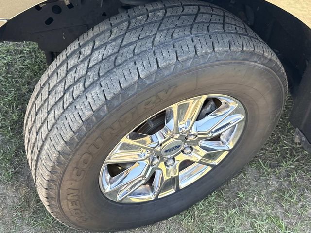 Used 2016 Ford F150 XLT w/ Equipment Group 302A Luxury image 16