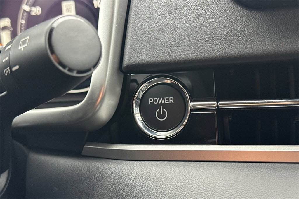 New 2025 Mitsubishi Outlander SEL image 23