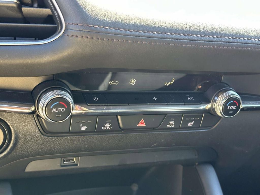 Used 2020 MAZDA MAZDA3 Hatchback w/ Preferred Package FWD image 23