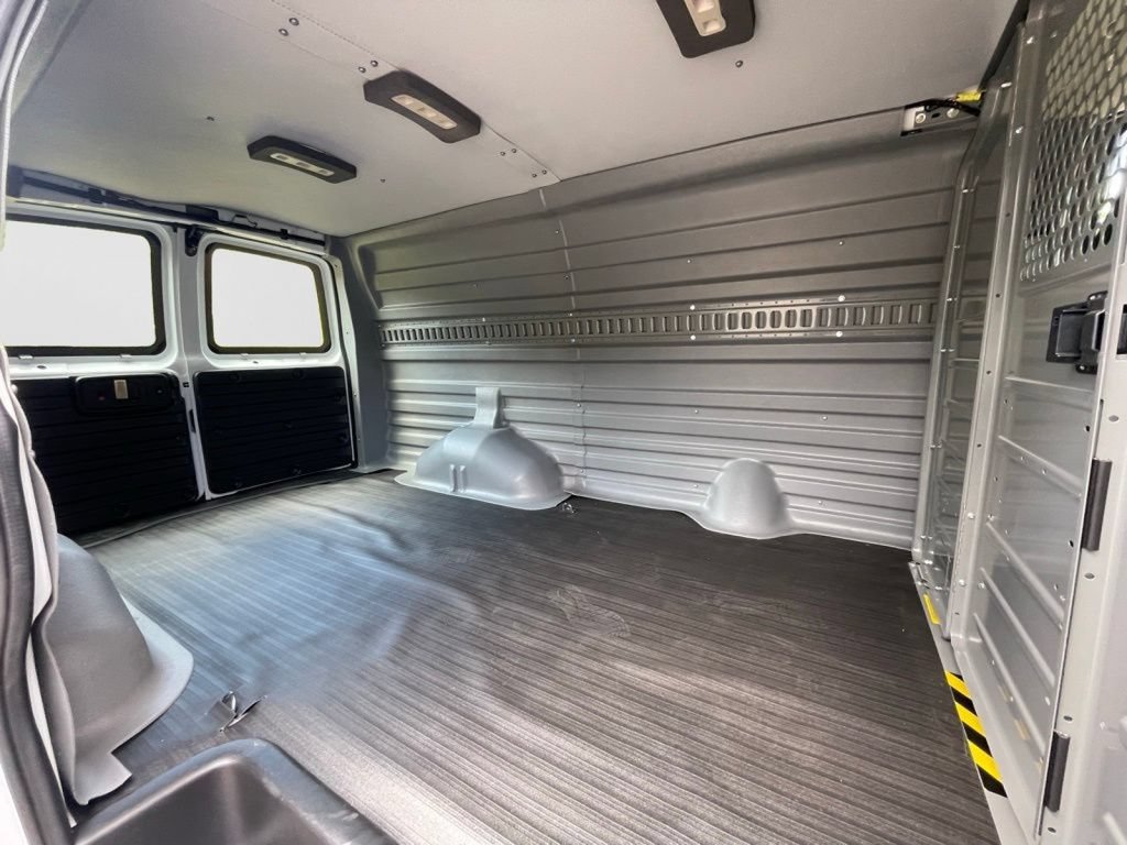 New 2025 Chevrolet Express 2500 w/ Driver Convenience Package RWD image 15