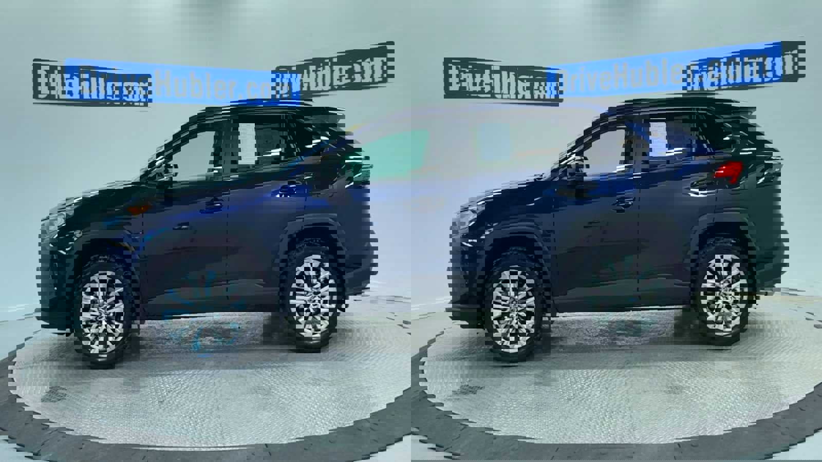 Used 2020 Toyota RAV4 XLE Premium image 4