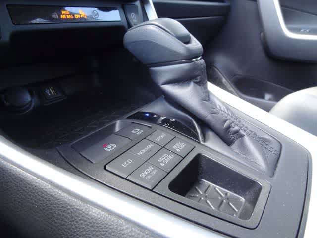 Used 2023 Toyota RAV4 LE AWD/4WD image 25