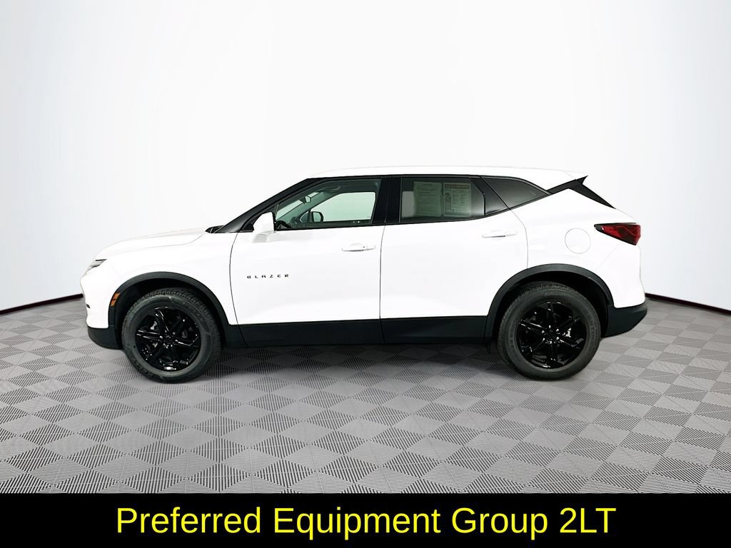 Used 2023 Chevrolet Blazer LT FWD image 6