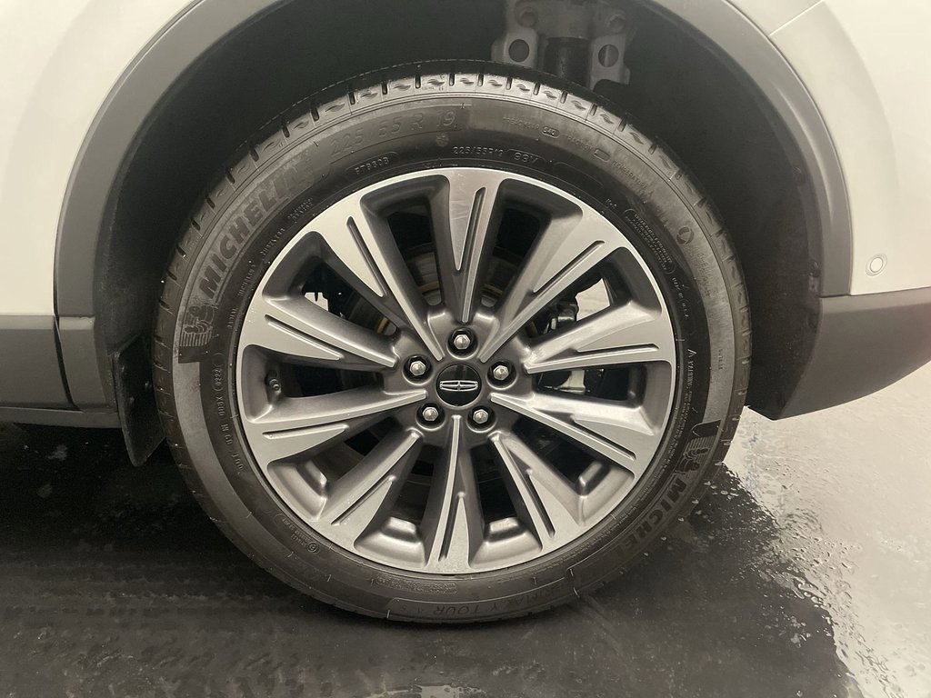 Used 2022 Lincoln Corsair Reserve w/ Equipment Group 201A image 27