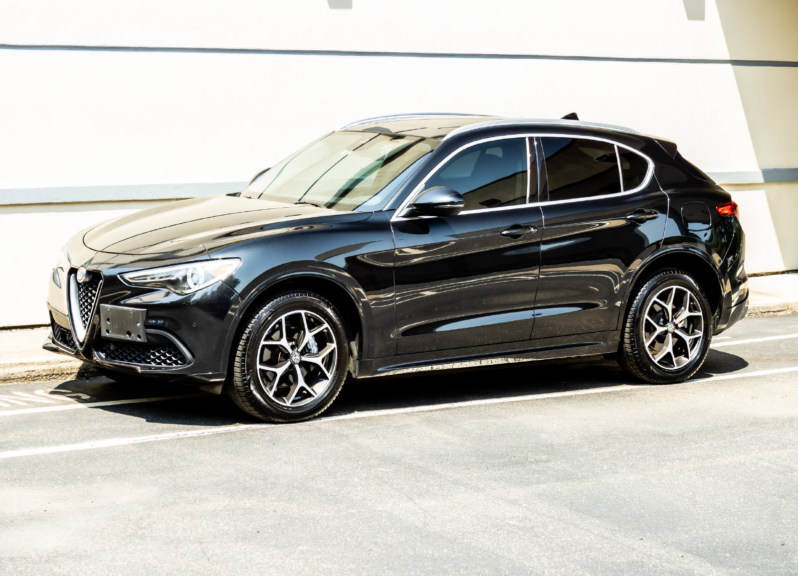 Used 2021 Alfa Romeo Stelvio Ti AWD/4WD image 4