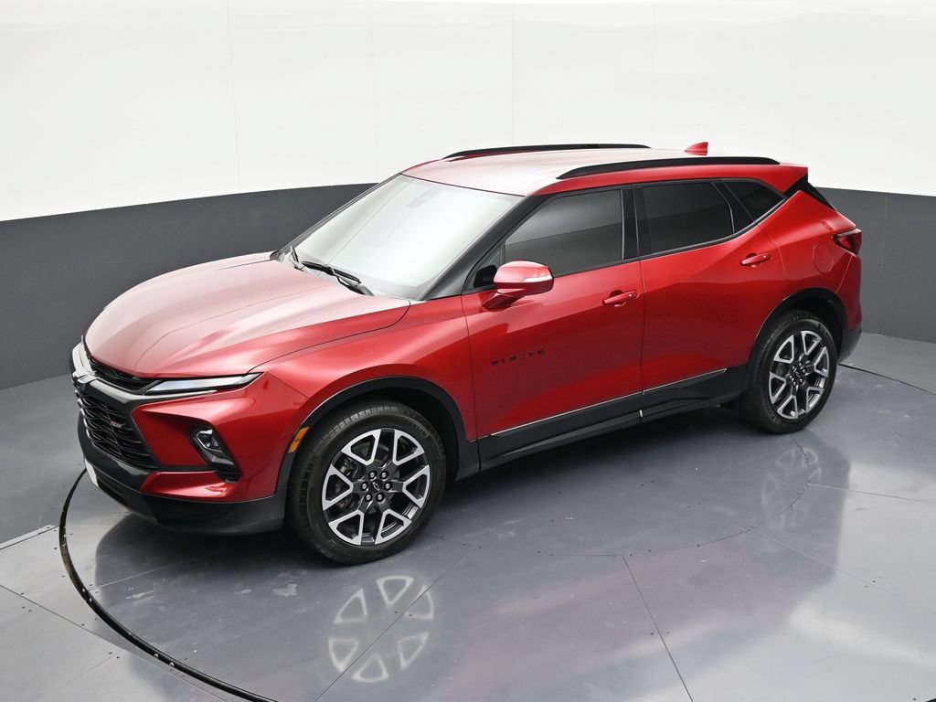 Used 2025 Chevrolet Blazer RS FWD image 12