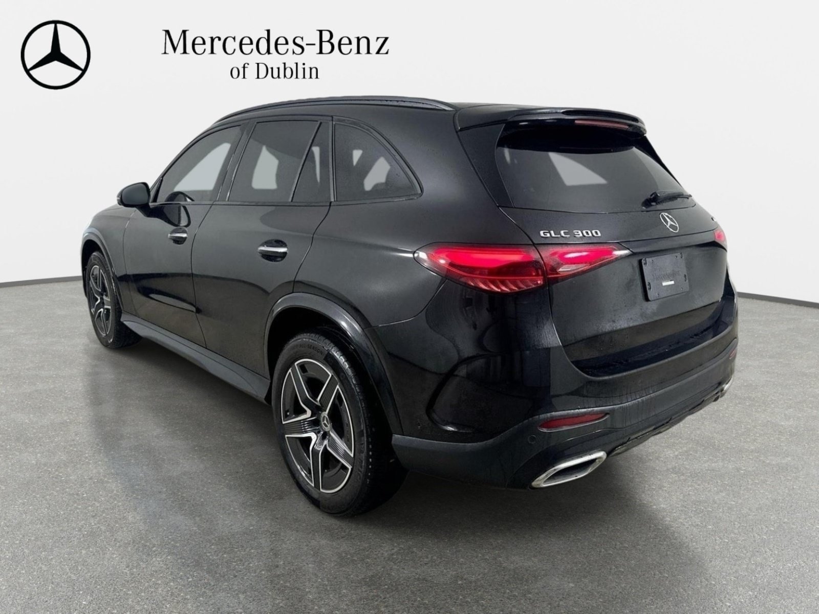 Used 2024 Mercedes-Benz GLC 300 4MATIC image 4