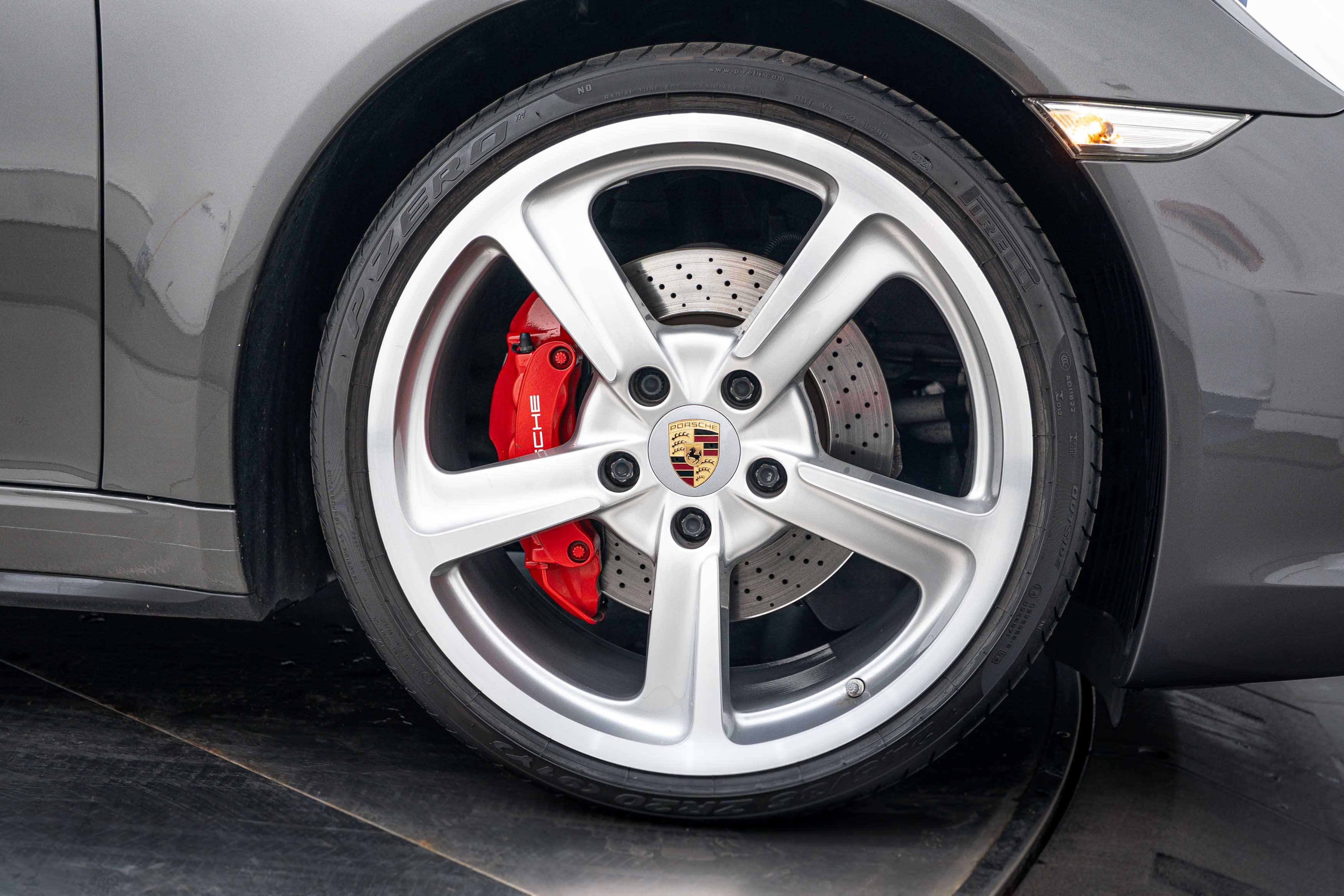 Used 2013 Porsche 911 Carrera 4S AWD/4WD image 11