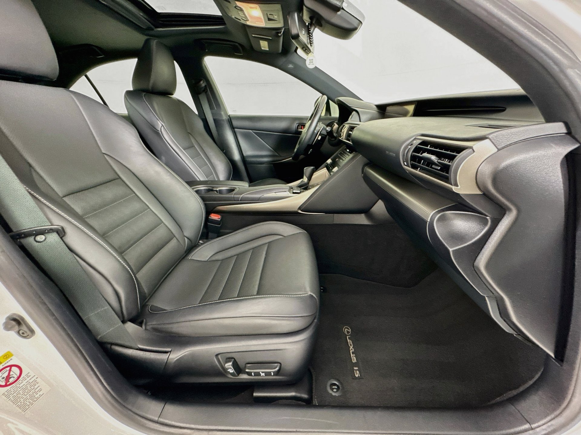 Used 2018 Lexus IS 350 F Sport RWD image 31
