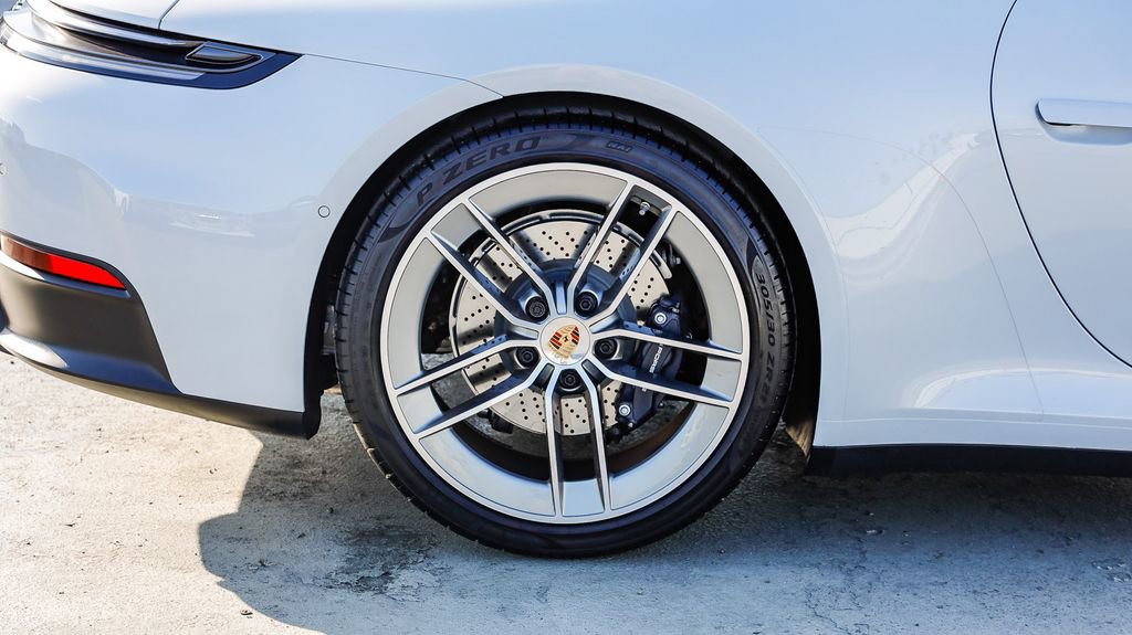 Used 2025 Porsche 911 Carrera image 11