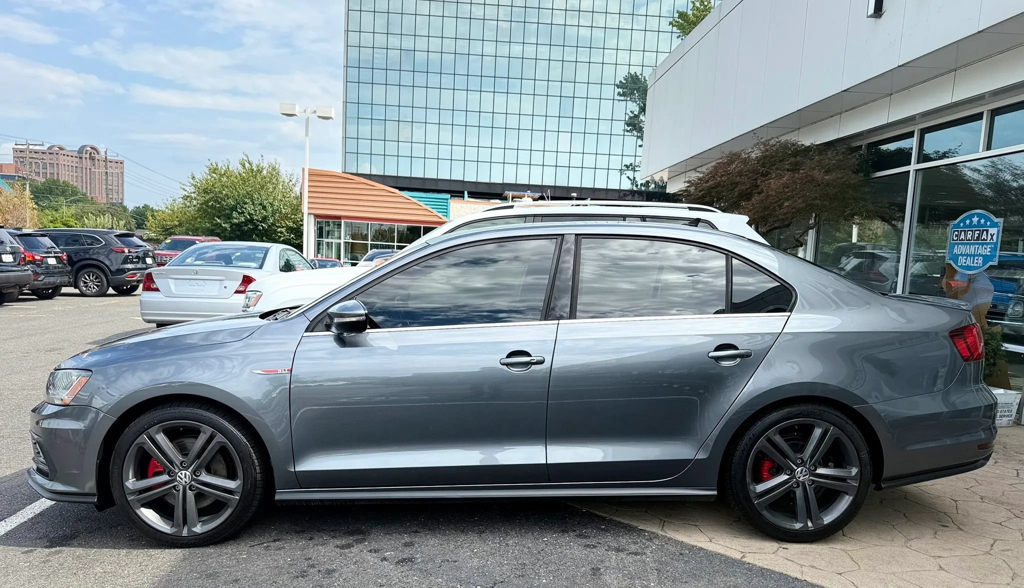 Used 2017 Volkswagen Jetta GLI FWD image 4