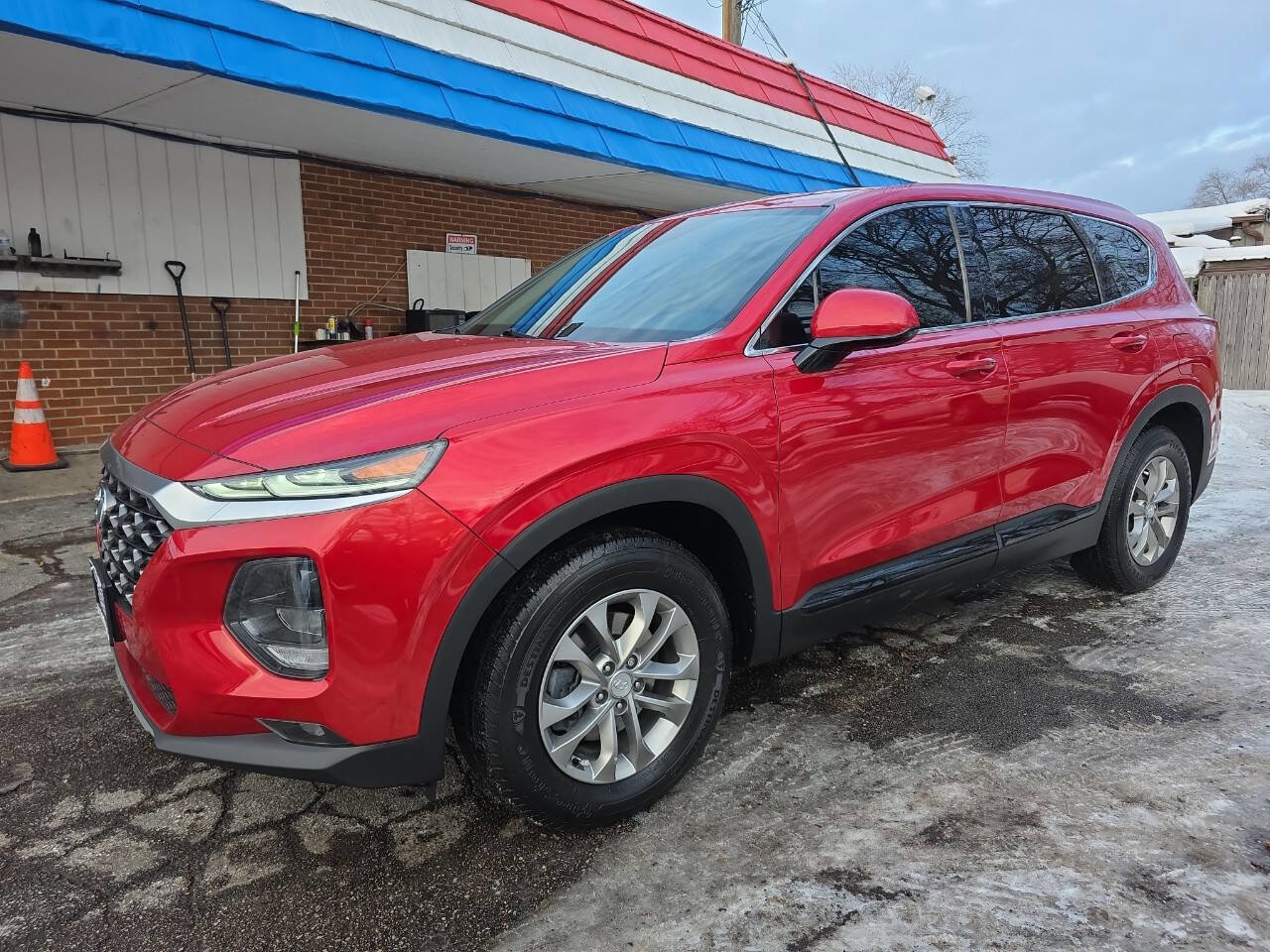 Used 2020 Hyundai Santa Fe SEL w/ Cargo Package AWD/4WD image 2