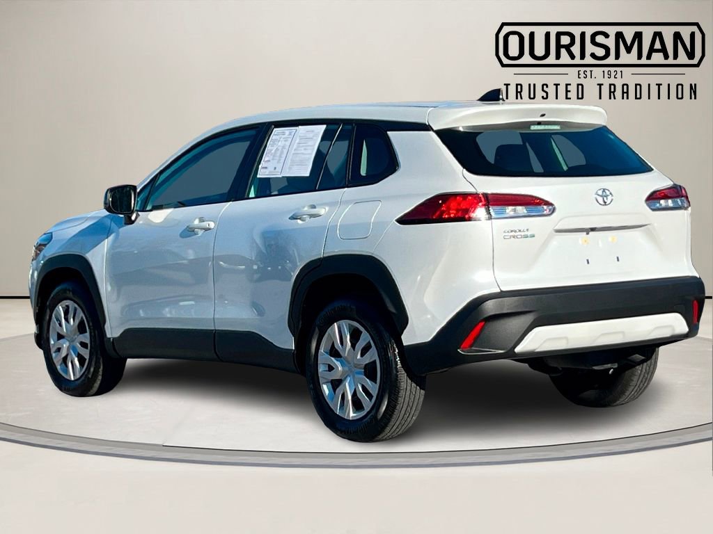 Used 2024 Toyota Corolla Cross L image 4