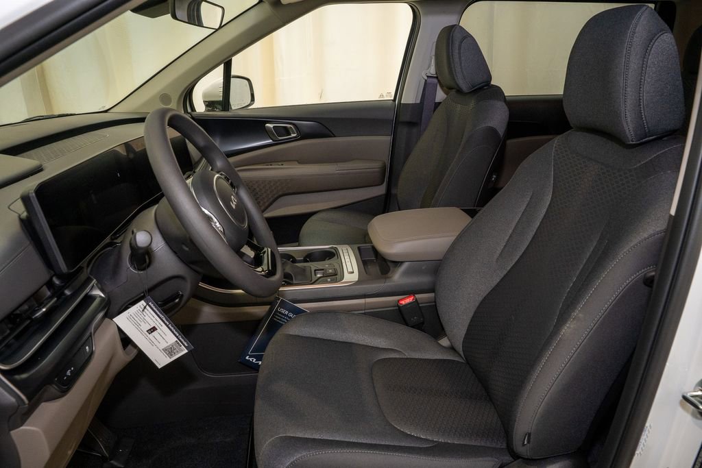 New 2026 Kia Carnival LX image 12