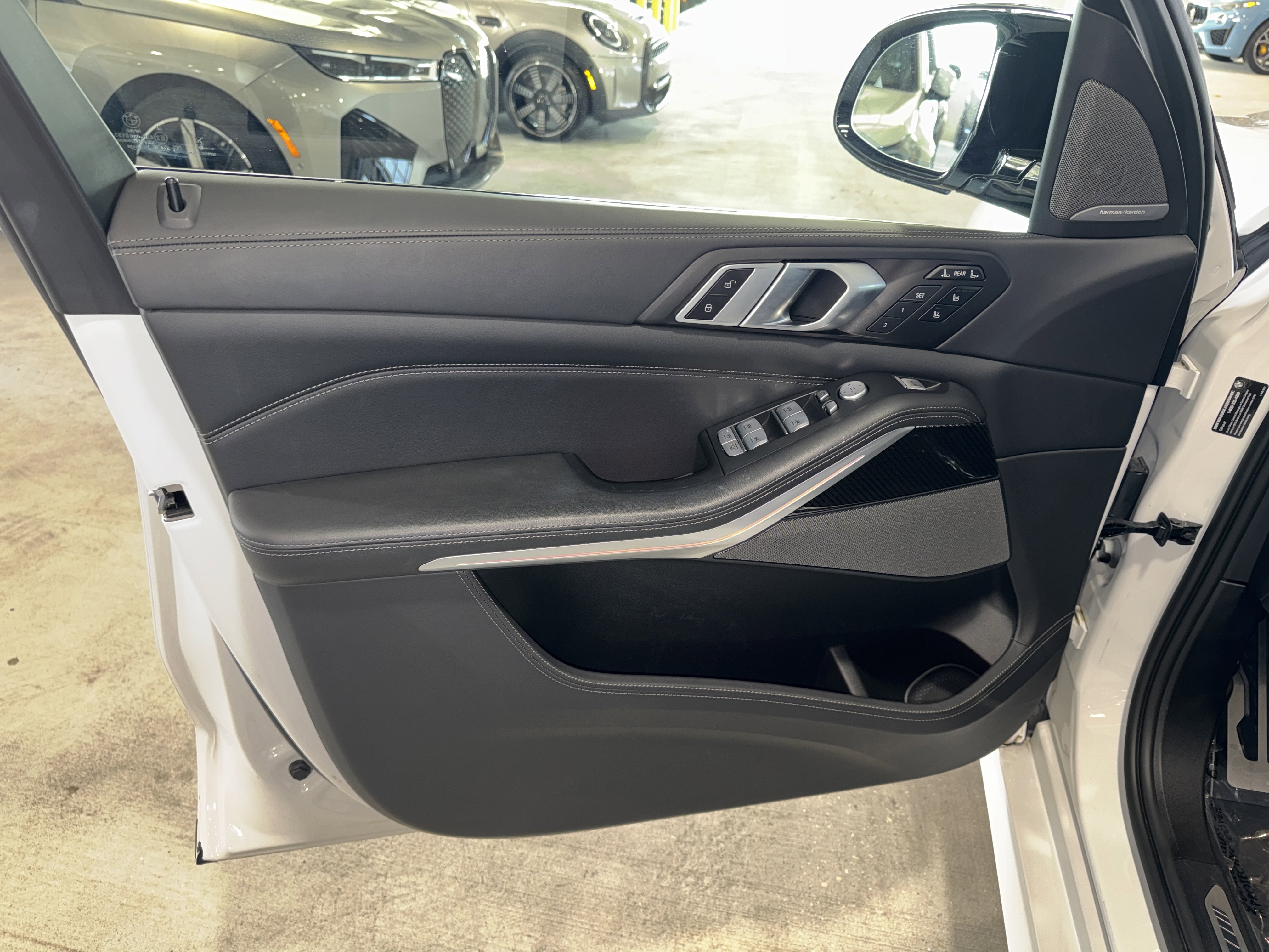 Certified 2023 BMW X7 M60i w/ Executive Package AWD/4WD image 18