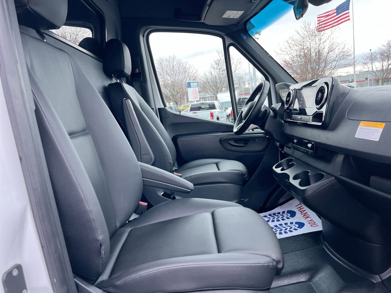 Used 2024 Mercedes-Benz eSprinter 170 Cargo image 23