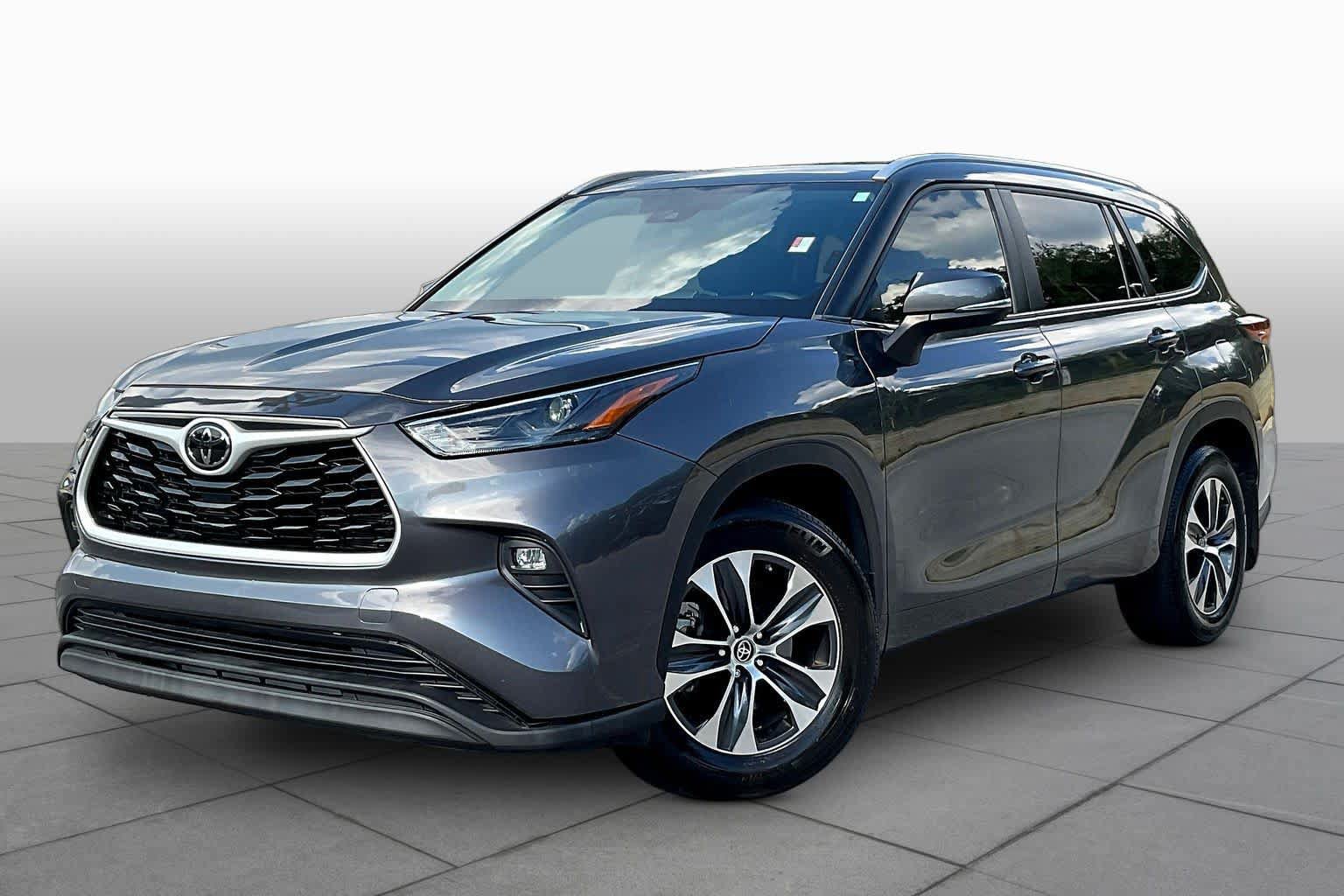 Used 2024 Toyota Highlander XLE