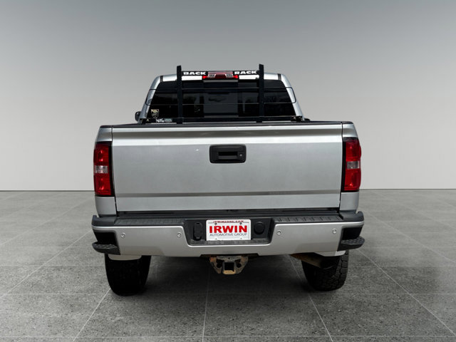 Used 2015 GMC Sierra 2500 Denali w/ Suspension Package, Off-Road AWD/4WD image 4