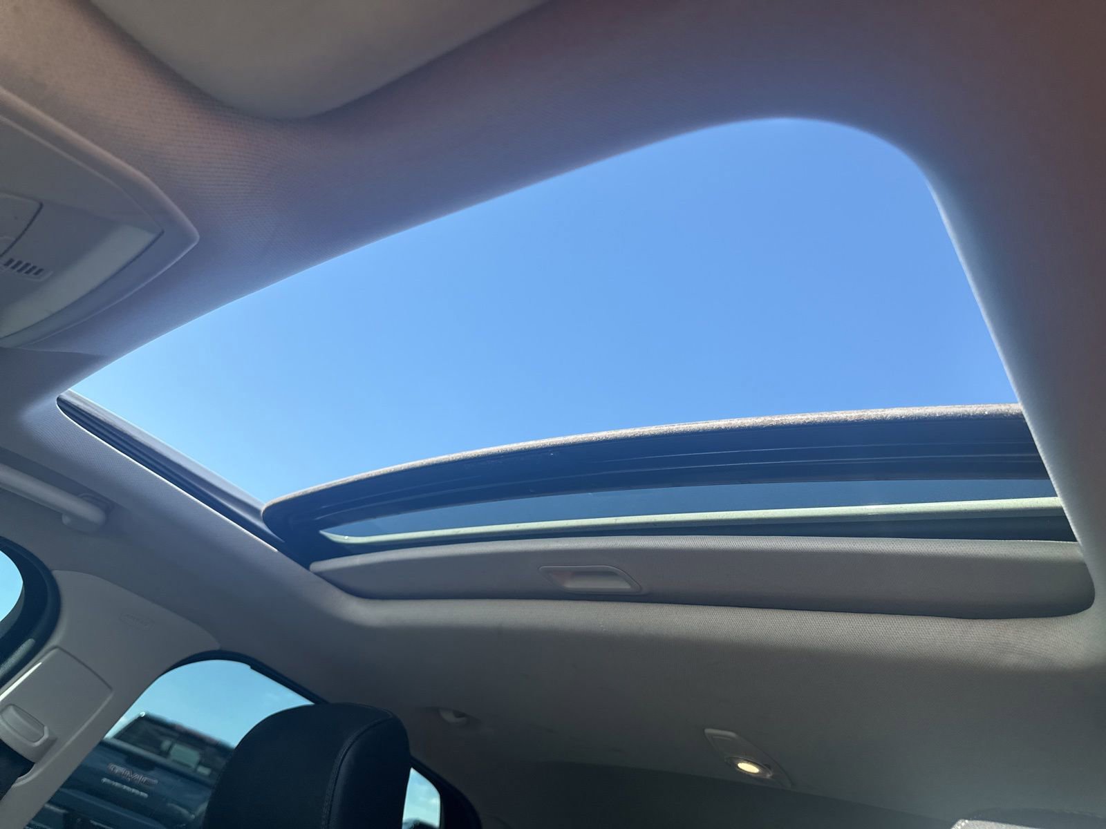 Used 2018 Ford Focus Titanium FWD image 29