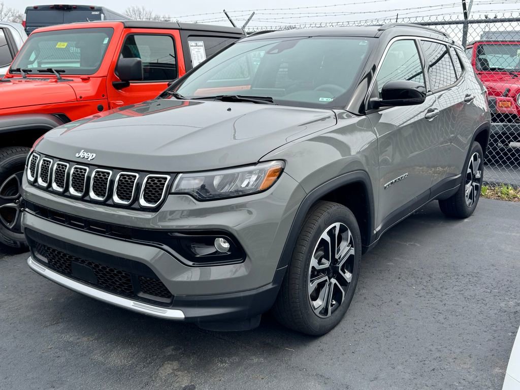 Used 2023 Jeep Compass Limited image 6