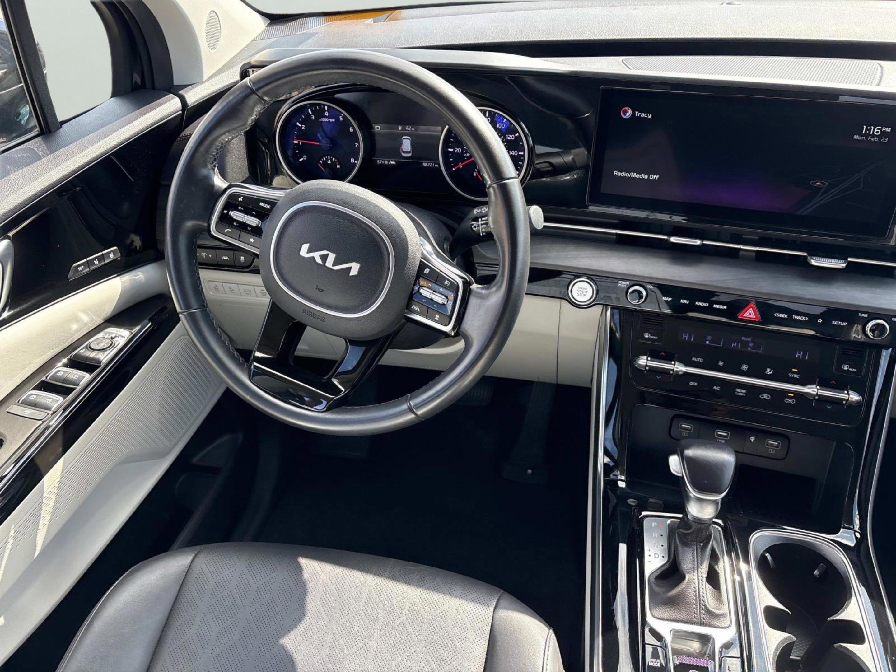 Used 2022 Kia Carnival SX image 12