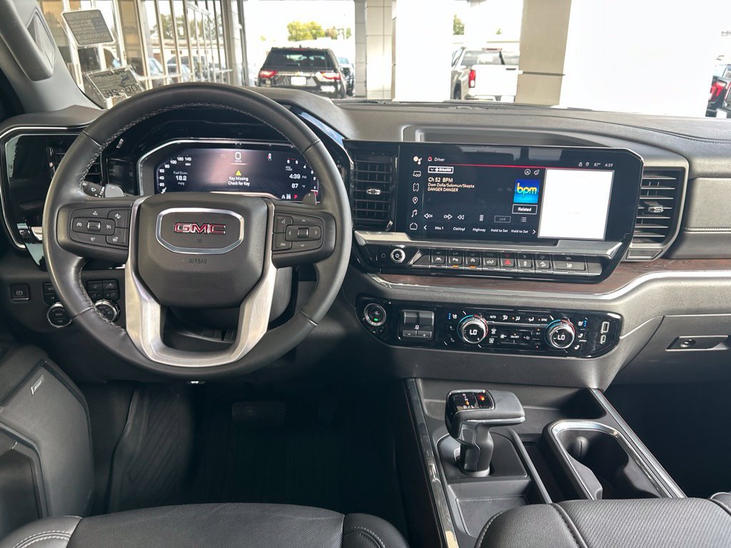 Used 2024 GMC Sierra 1500 SLT AWD/4WD image 15