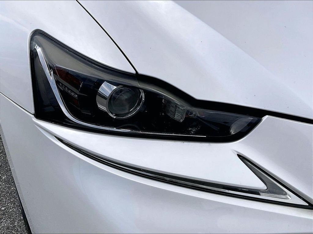 Used 2017 Lexus IS 200t w/ Premium Package RWD image 30