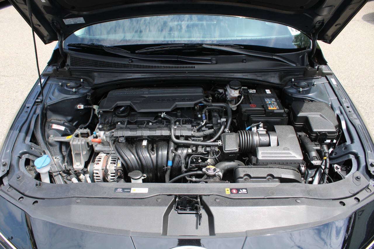 Used 2024 Hyundai Elantra SEL FWD image 14