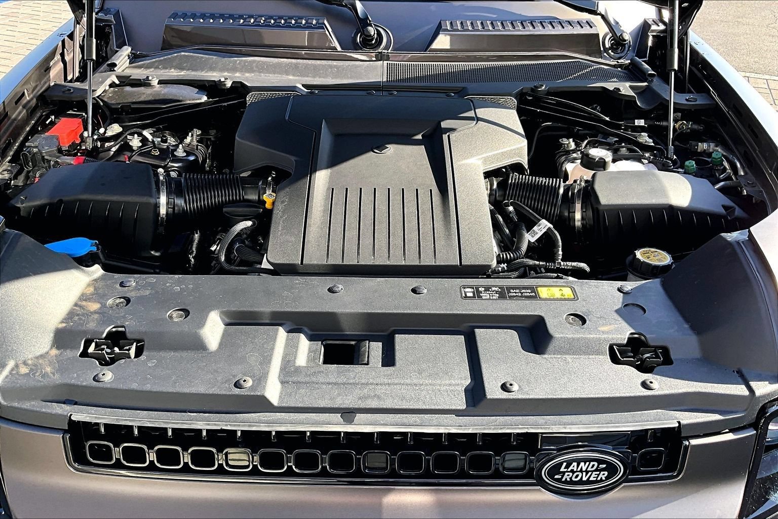 New 2026 Land Rover Defender 110 OCTA AWD/4WD image 11