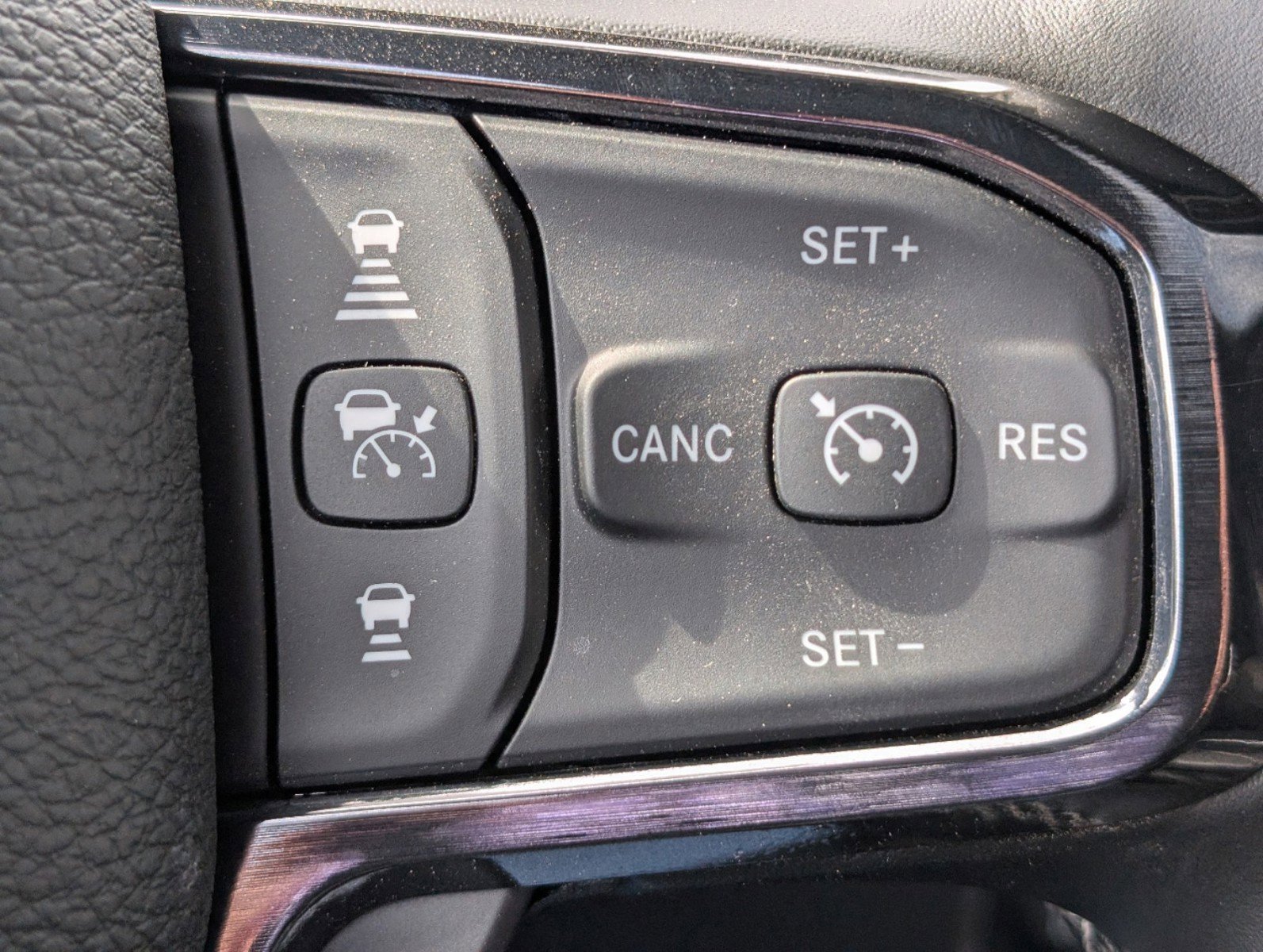 New 2024 RAM 2500 Limited image 28