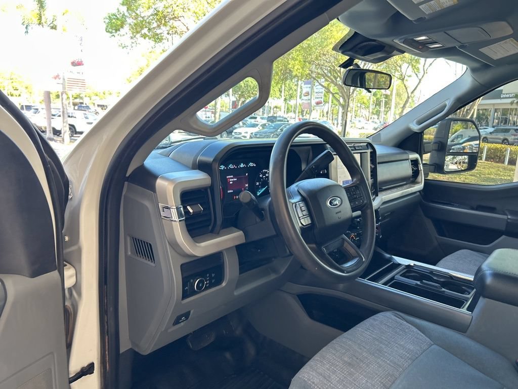 Used 2024 Ford F350 XLT w/ FX4 Off-Road Package AWD/4WD image 7