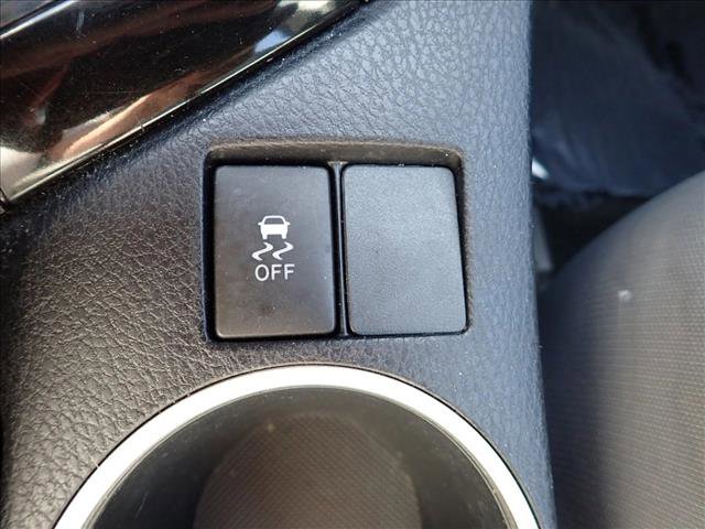 Used 2016 Toyota Corolla LE FWD image 16