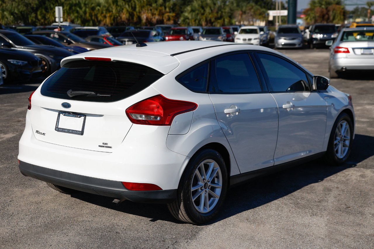 Used 2015 Ford Focus SE image 11