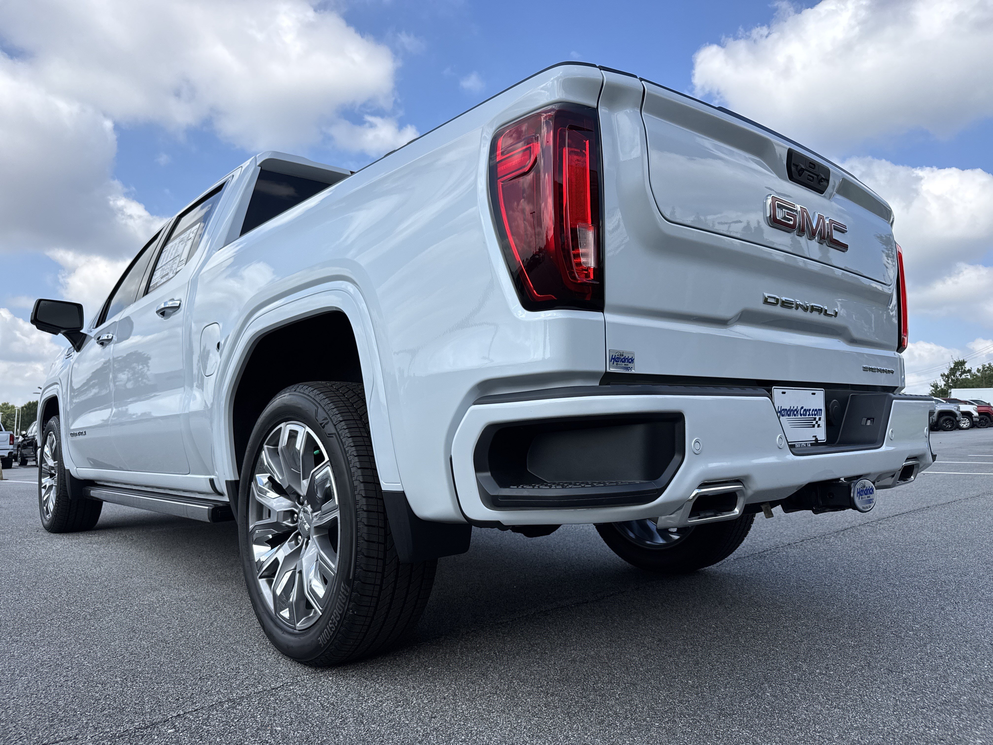 New 2026 GMC Sierra 1500 Denali w/ Denali Reserve Package AWD/4WD image 8