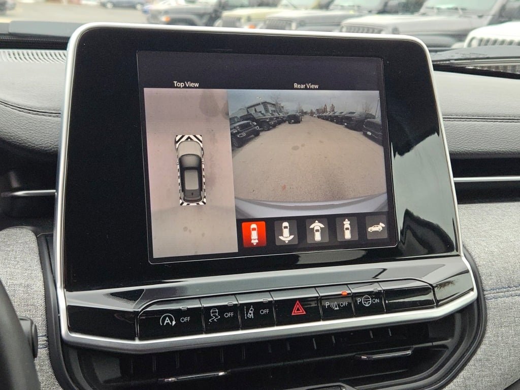 Used 2022 Jeep Compass Latitude w/ Convenience Group image 28