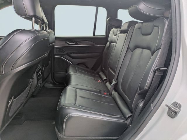 Used 2022 Jeep Grand Cherokee Overland AWD/4WD image 14