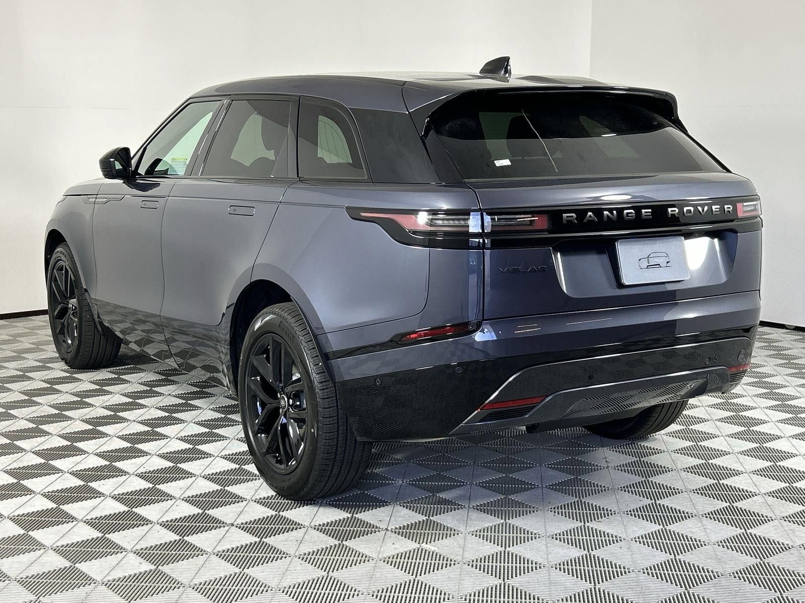 Certified 2026 Land Rover Range Rover Velar Dynamic SE image 3