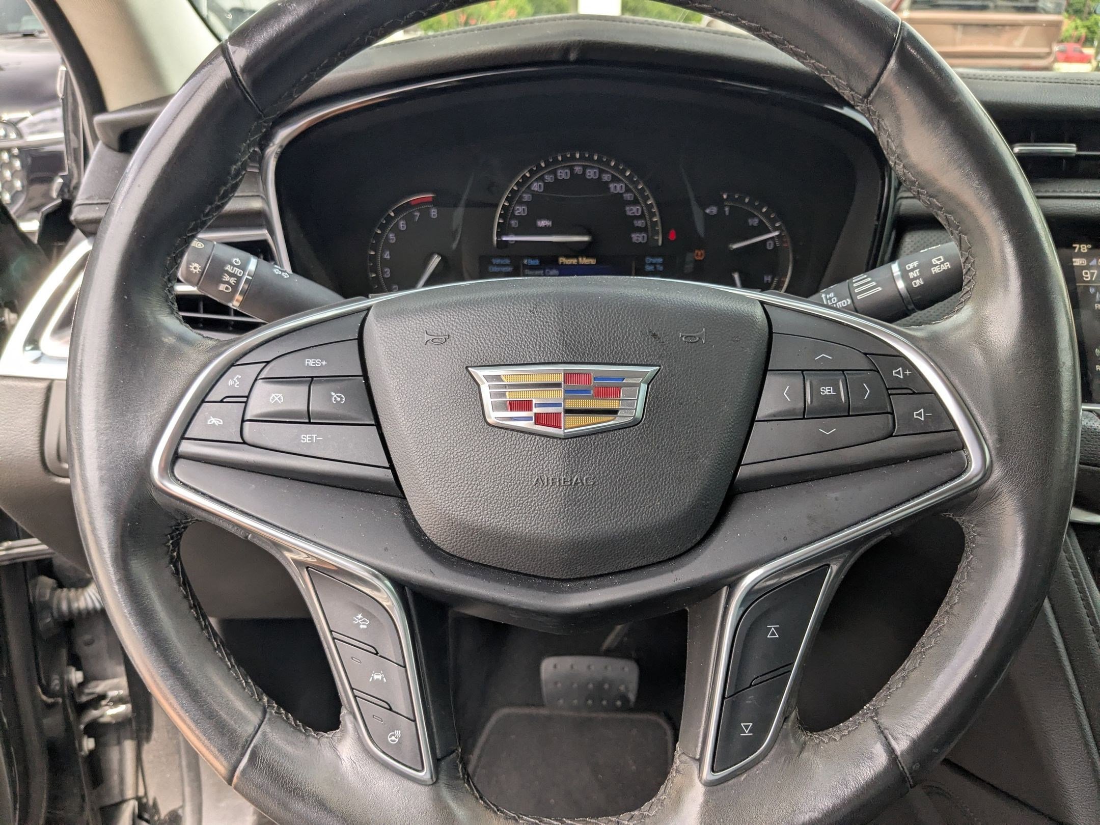 Used 2018 Cadillac XT5 Luxury w/ Driver Awareness Package FWD image 13