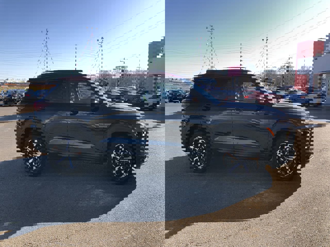 Used 2021 Chevrolet TrailBlazer RS w/ Sun and Liftgate Package image 6