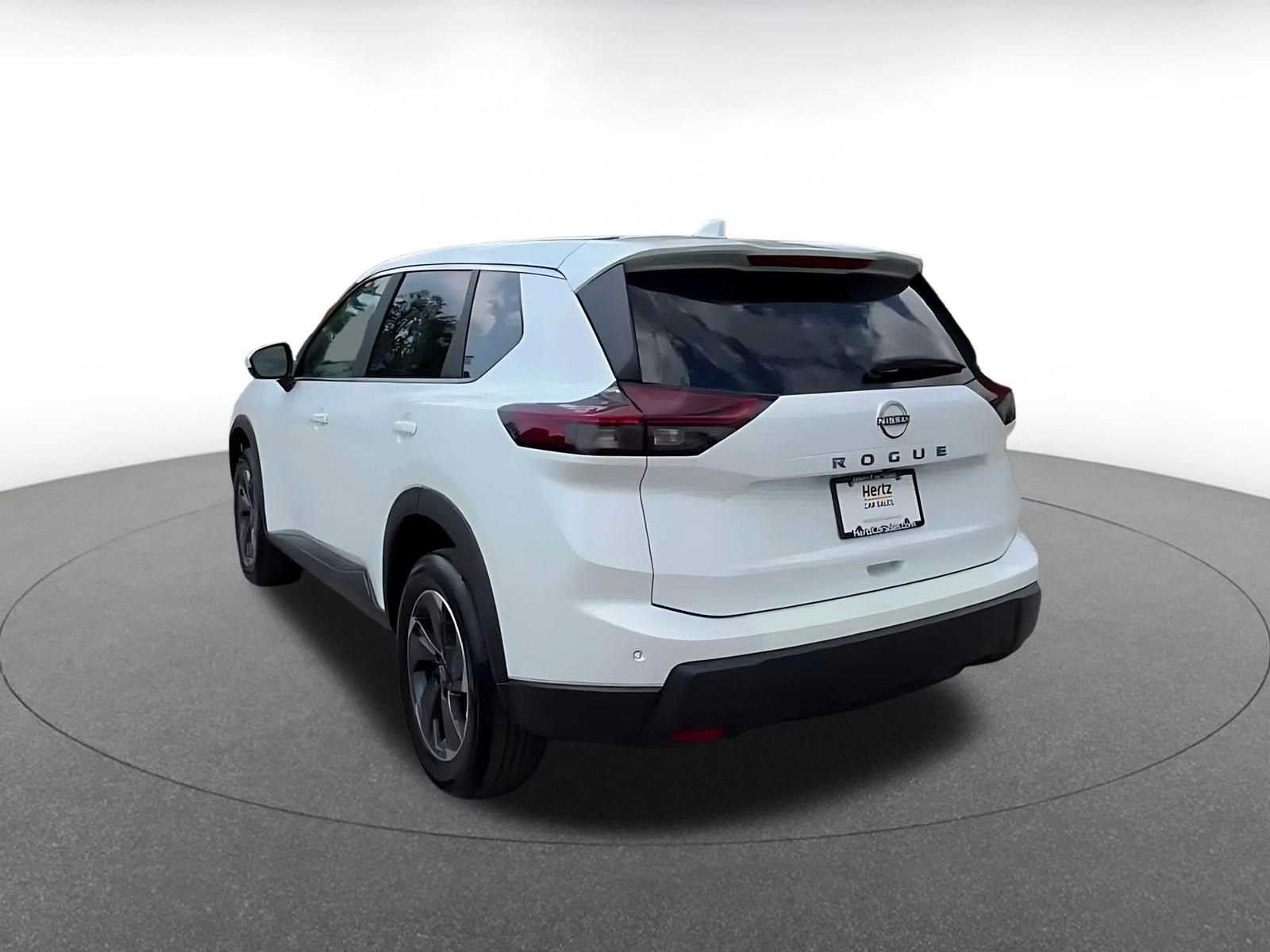 Used 2025 Nissan Rogue SV FWD image 11