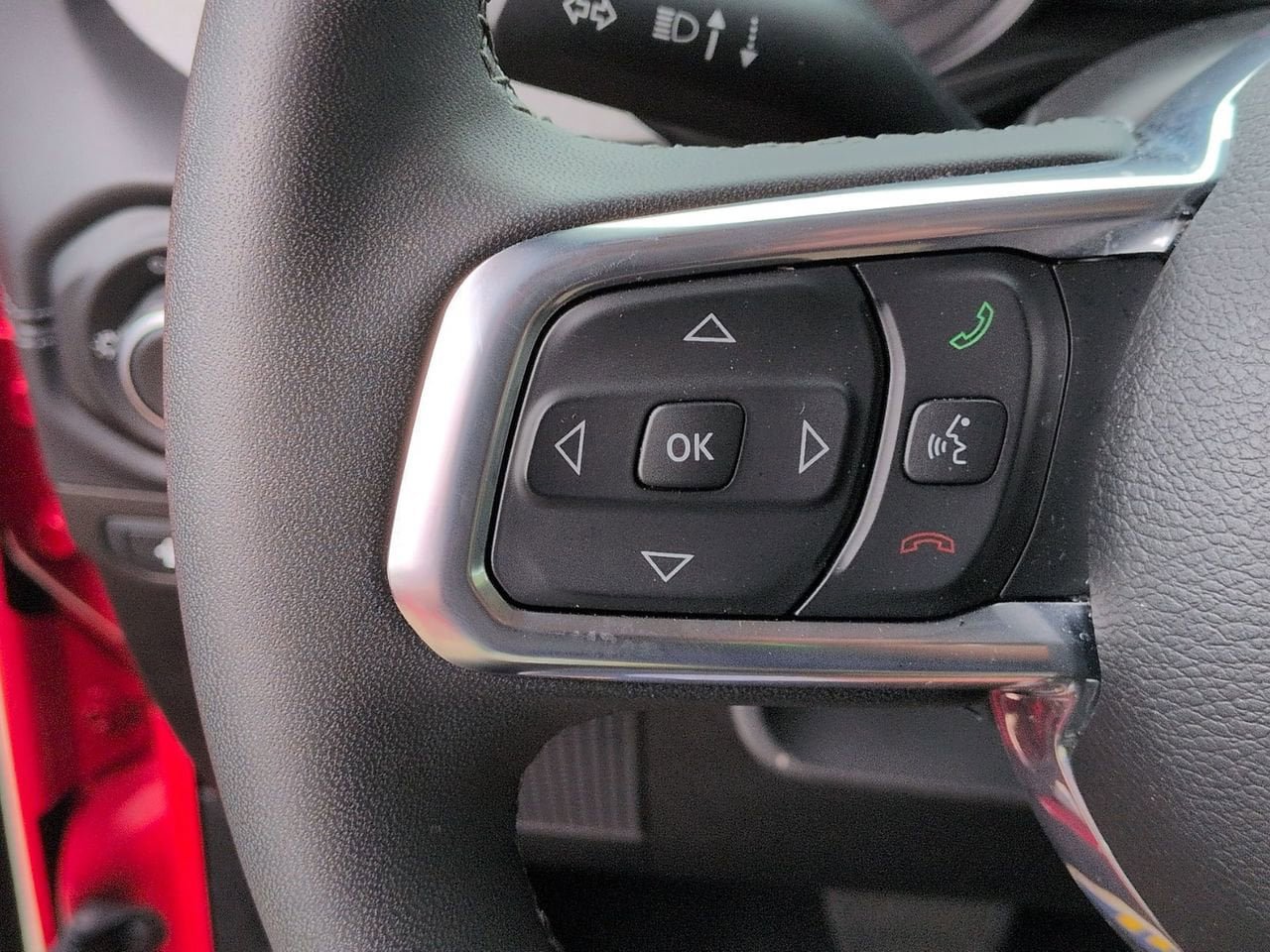 Used 2025 Jeep Wrangler Unlimited Sahara AWD/4WD image 13