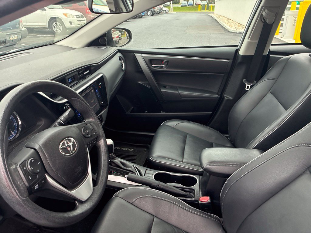 Used 2017 Toyota Corolla XLE w/ Carpet Mat Package (TMS) FWD image 25