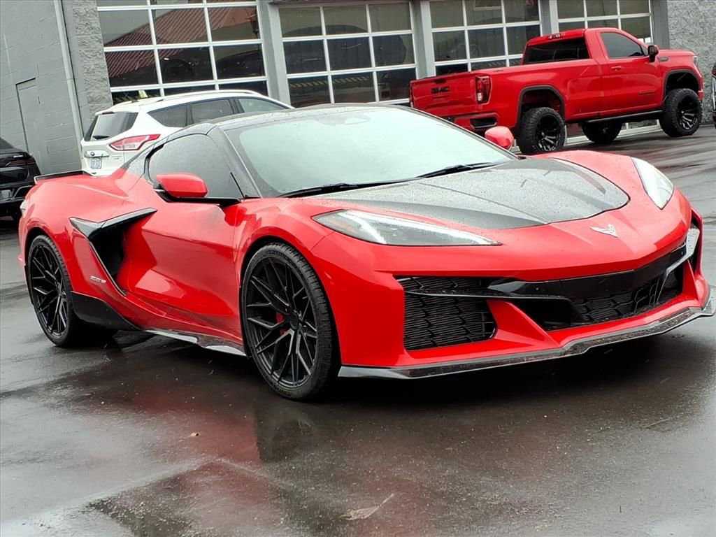 Used 2024 Chevrolet Corvette Z06 w/ Chrome Exterior Badge Package RWD image 6