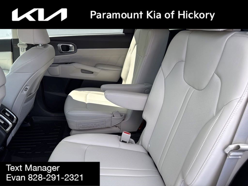 Used 2023 Kia Sorento SX AWD/4WD image 15