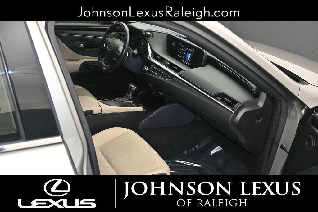Used 2021 Lexus ES 300h w/ Premium Package FWD image 10